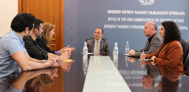 The High Commissioner received the representatives of the Relq Technology School