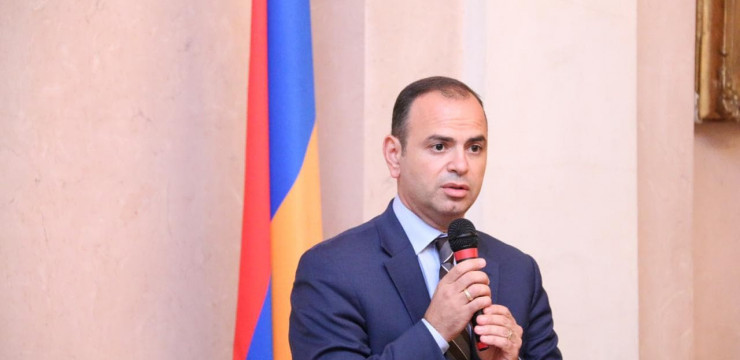 Заре Синанян в Москве встретился с представителями армянской общины