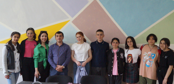 Cooperation with the youth of the regions
