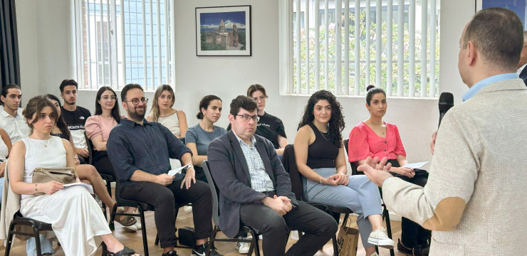 Meeting with the Armenian youth of Sydney