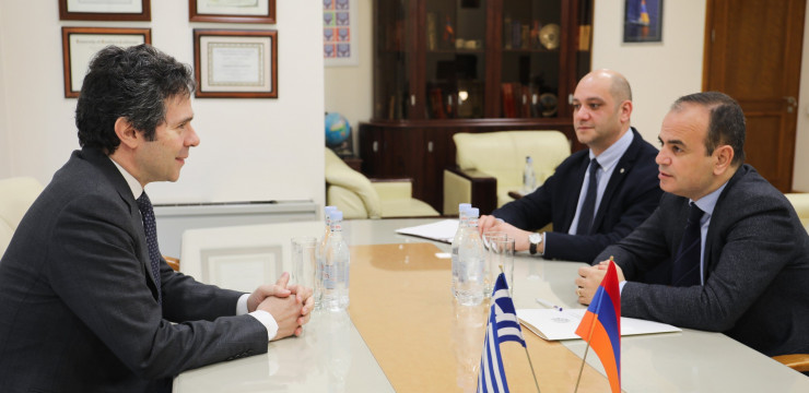 Zareh Sinanyan Holds Meeting with the Ambassador of Greece to Armenia