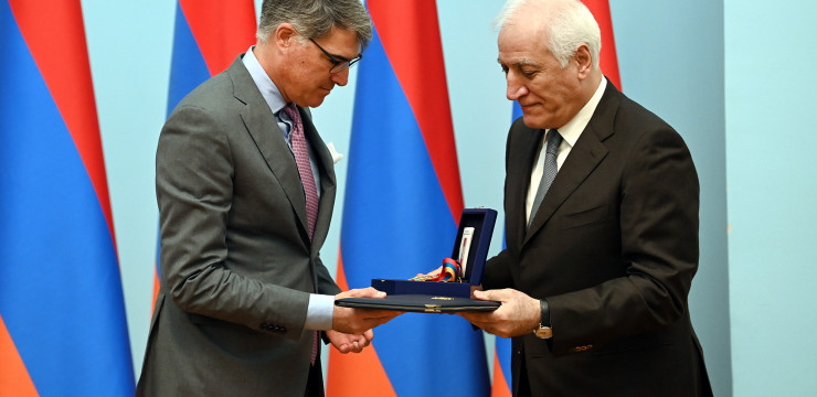 Dikran Izmirlian has been honored with the Order of Motherland