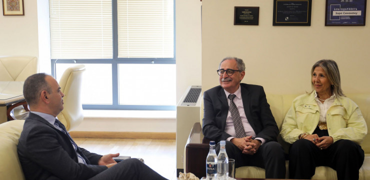 High Commissioner Meets with Hrayr Jebejian