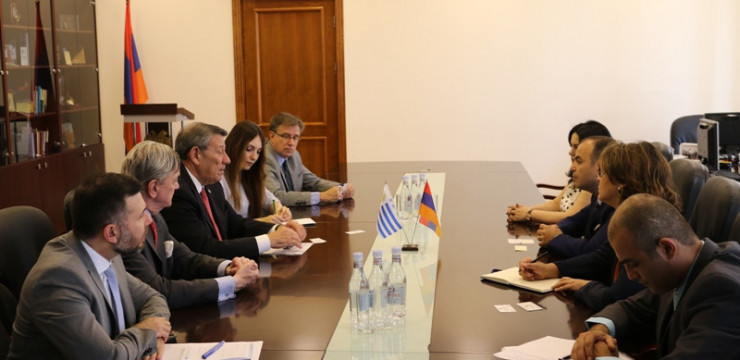 Armenian High Commissioner for Diaspora Affairs meets Uruguay’s FM