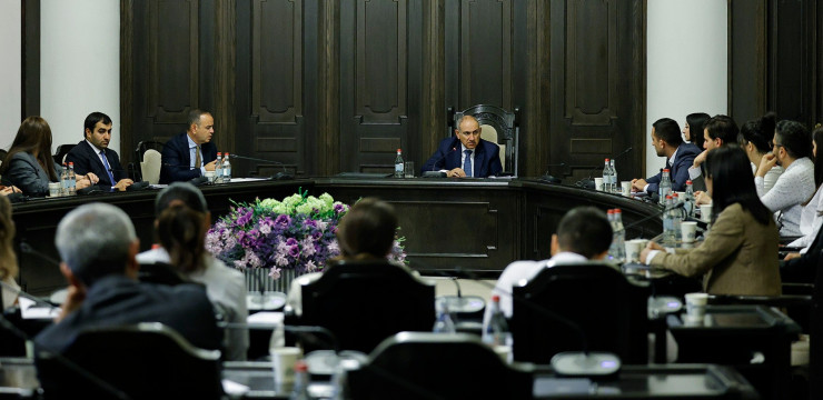 Prime Minister received the participants of the “iGorts” program Prime Minister received the participants of the “iGorts” program