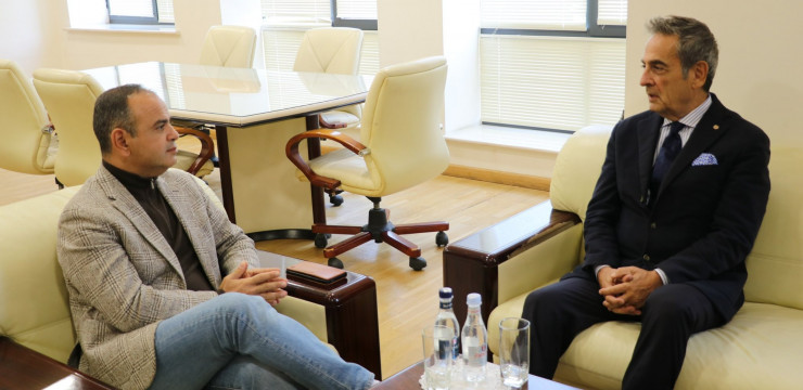 Zareh Sinanyan met with Saro Khodaverdi, the Commissioner for Diaspora Affairs in Italy