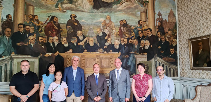 High Commissioner for Diaspora Affairs visited the historic Samuel-Moorat Armenian Middle School in Sèvres