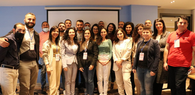 Diaspora Youth Ambassadors Meet with Birthright Armenia Director