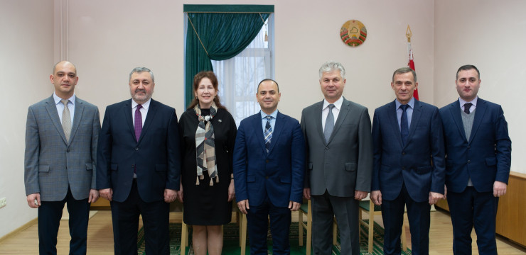 High Commissioner Meets Belarus Commissioner for Religious and Ethnic Affairs