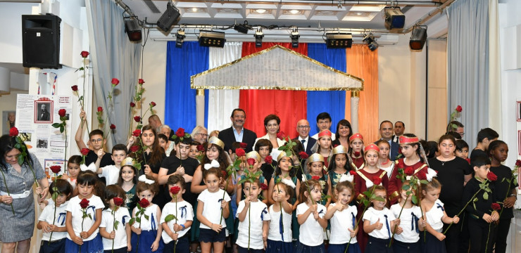 Гимназия Парсамян в Ницце отмечает 35-летие основания