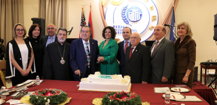 Zareh Sinanyan congratulated the Tekeyan Cultural Association on its 75th anniversary