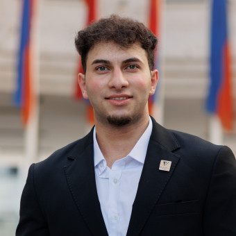 Մուրադ Արմինակ